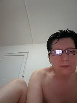 Snapshot of Vera_Elle chatting on June 17, 12:43 am Vera Elle online show from June 17, 12:43 am