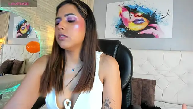 scarletbaker  online show from April 23, 10:55 pm