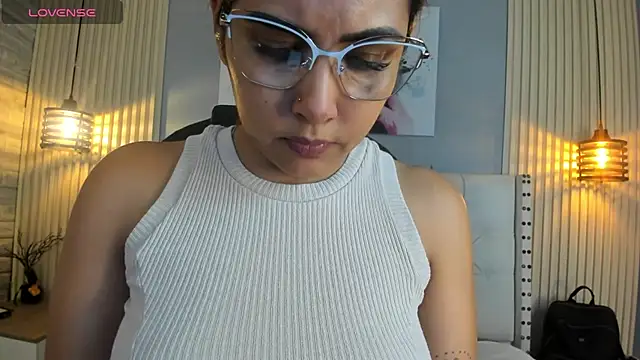 scarletbaker  online show from April 21, 10:16 pm