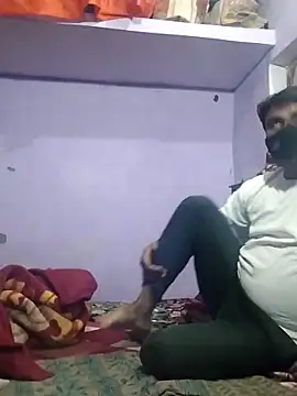 hunk28 6 online show from November 28, 5:02 pm