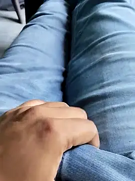 hunk28 6 online show from October 9, 10:38 am