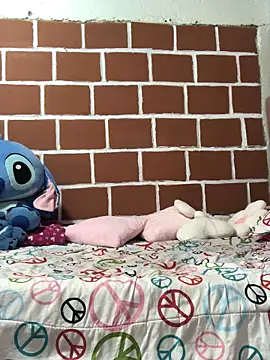 Rachellcooperrr online show from April 8, 1:29 am