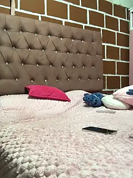 Rachellcooperrr online show from February 19, 12:07 am