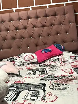 Rachellcooperrr online show from May 29, 1:11 am