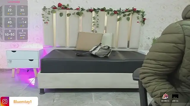 BLUE TAY1 online show from February 21, 11:45 am