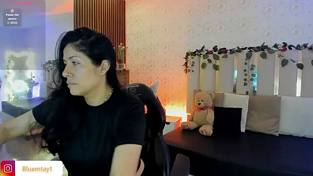 BLUE TAY1 online show from February 9, 12:03 pm