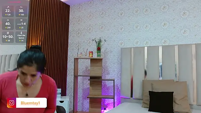 BLUE TAY1 online show from November 6, 12:09 pm