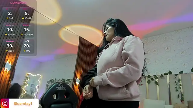 BLUE TAY1 online show from February 5, 12:12 pm