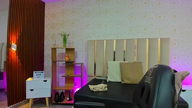 BLUE TAY1 online show from October 3, 11:34 am