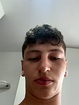 Snapshot of aronn_tay chatting on October 29, 5:01 pm aronn tay online show from October 29, 5:01 pm