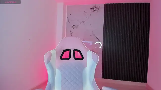 chloesagee online show from February 17, 11:13 pm