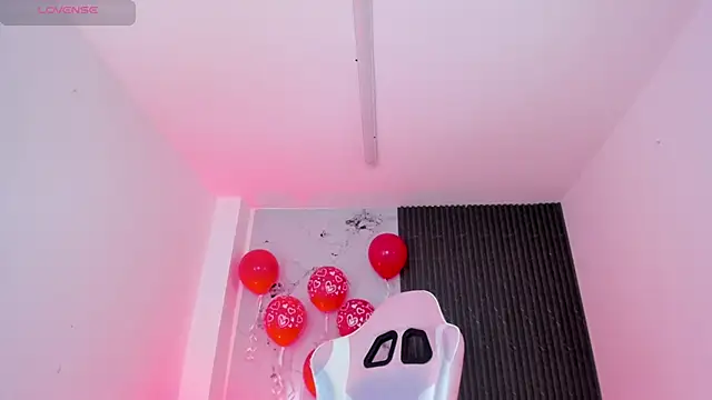 chloesagee online show from February 12, 10:53 pm