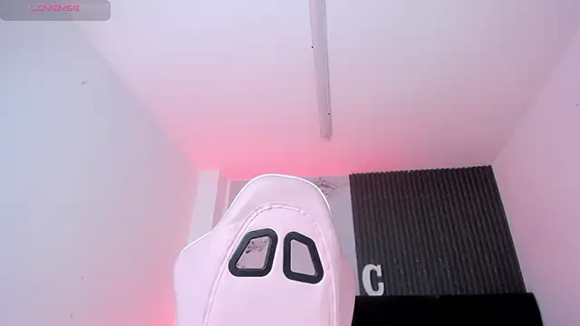 chloesagee online show from May 2, 10:26 pm