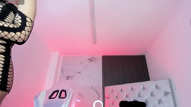 chloesagee online show from January 14, 11:52 pm