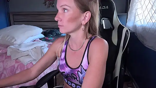 ajmiller25 online show from May 19, 7:21 pm