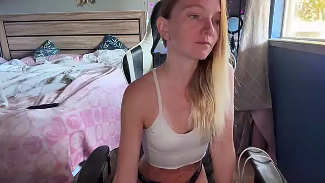 ajmiller25 online show from April 18, 5:26 pm