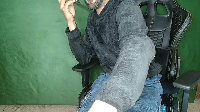 JUSTFORRICH online show from April 8, 5:58 pm