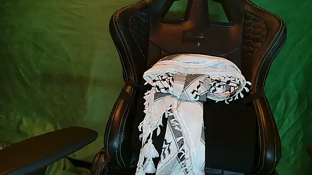 JUSTFORRICH online show from April 6, 6:53 pm