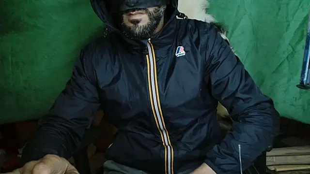 JUSTFORRICH online show from March 4, 5:31 pm