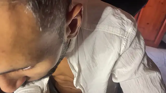 JUSTFORRICH online show from October 22, 12:48 pm