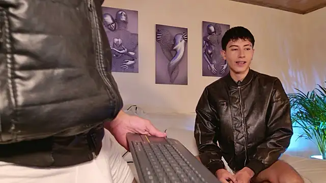 tivendann online show from March 31, 10:39 am