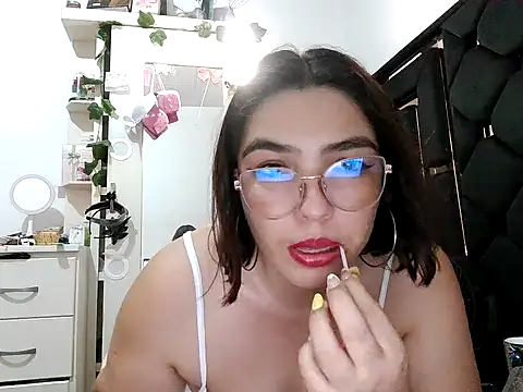 vegacristal88 online show from May 1, 9:20 pm