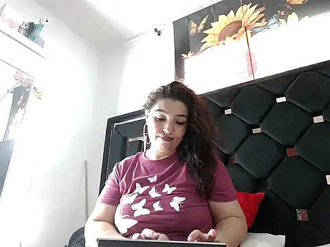 vegacristal88 online show from February 5, 10:49 pm