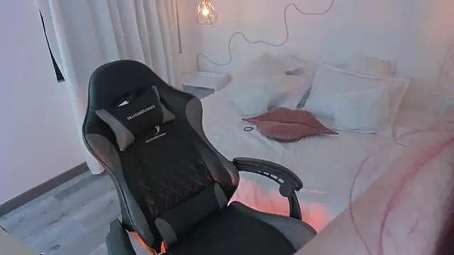 Noahcryptic online show from November 11, 6:08 am