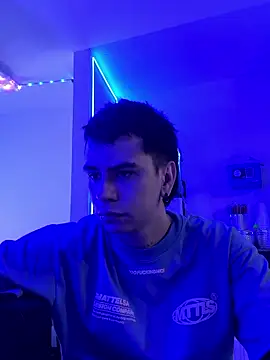 chris suarez online show from January 8, 11:22 pm