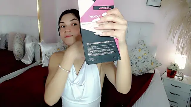 nathalialoes1 online show from January 17, 7:28 pm