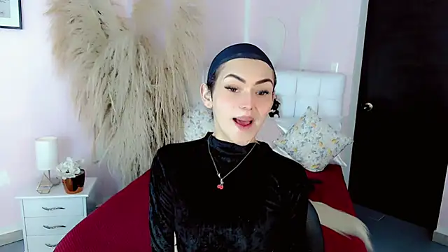 nathalialoes1 online show from December 4, 5:56 pm