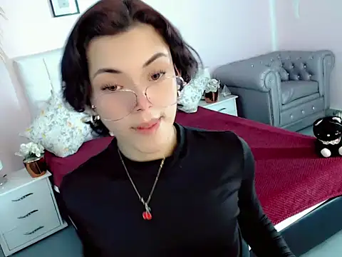 nathalialoes1 online show from November 9, 7:51 pm