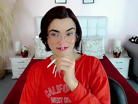 nathalialoes1 online show from November 10, 11:54 pm