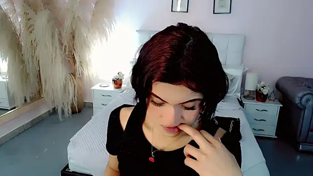 nathalialoes1 online show from November 30, 7:14 pm