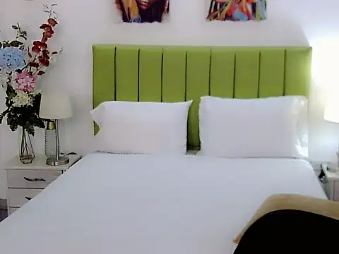 nathalialoes1 online show from September 25, 4:24 pm