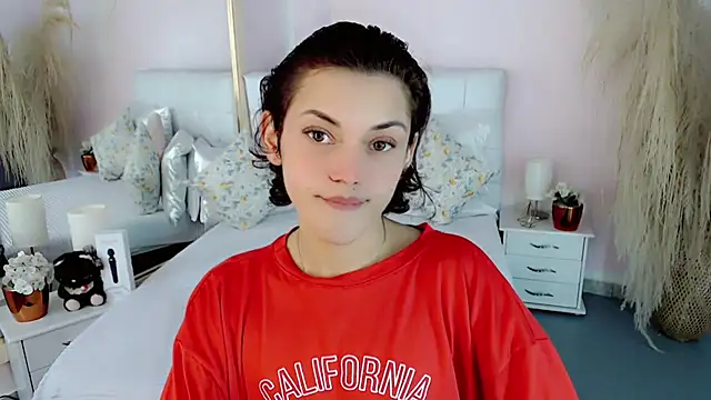 nathalialoes1 online show from December 14, 6:13 pm