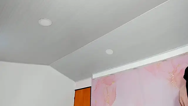 milk candy18 online show from October 3, 12:17 pm