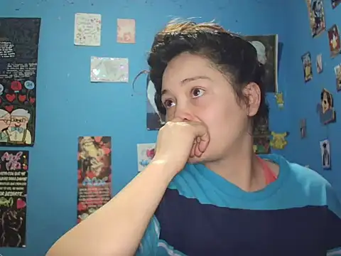 Snapshot of chanito_1421 chatting on December 3, 6:40 pm chanito 1421 online show from December 3, 6:40 pm