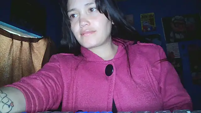 Snapshot of chanito_1421 chatting on December 15, 6:47 pm chanito 1421 online show from December 15, 6:47 pm