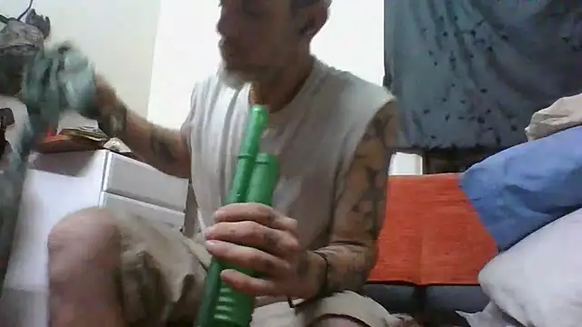 Snapshot of jarjar83 chatting on October 9, 4:13 am jarjar83 online show from October 9, 4:13 am