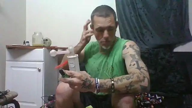 jarjar83 online show from October 31, 4:09 am