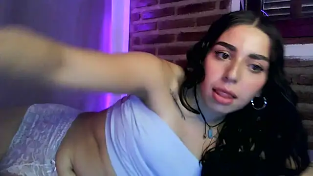 sweetbrunette22 online show from November 28, 6:19 pm