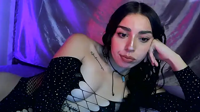 sweetbrunette22 online show from February 11, 5:02 pm