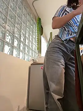 sisylucky online show from May 4, 3:48 pm