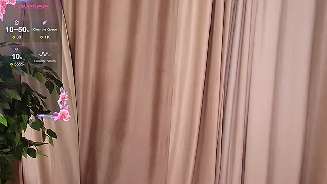 Miranda Kerry online show from November 10, 7:02 am