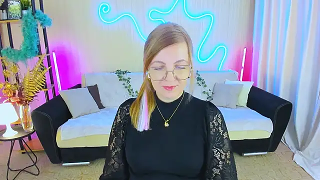 YourUniverser online show from October 4, 9:44 am