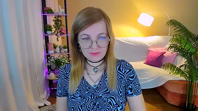 YourUniverser online show from October 12, 4:14 am