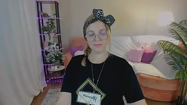 YourUniverser online show from September 8, 3:22 pm