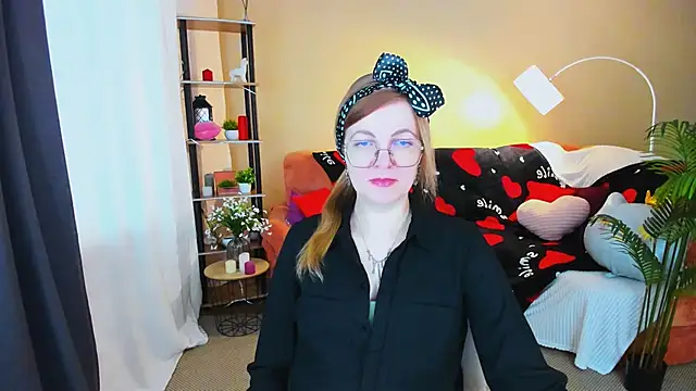 YourUniverser online show from February 11, 9:31 am