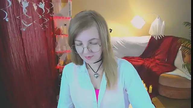 YourUniverser online show from October 24, 10:25 am